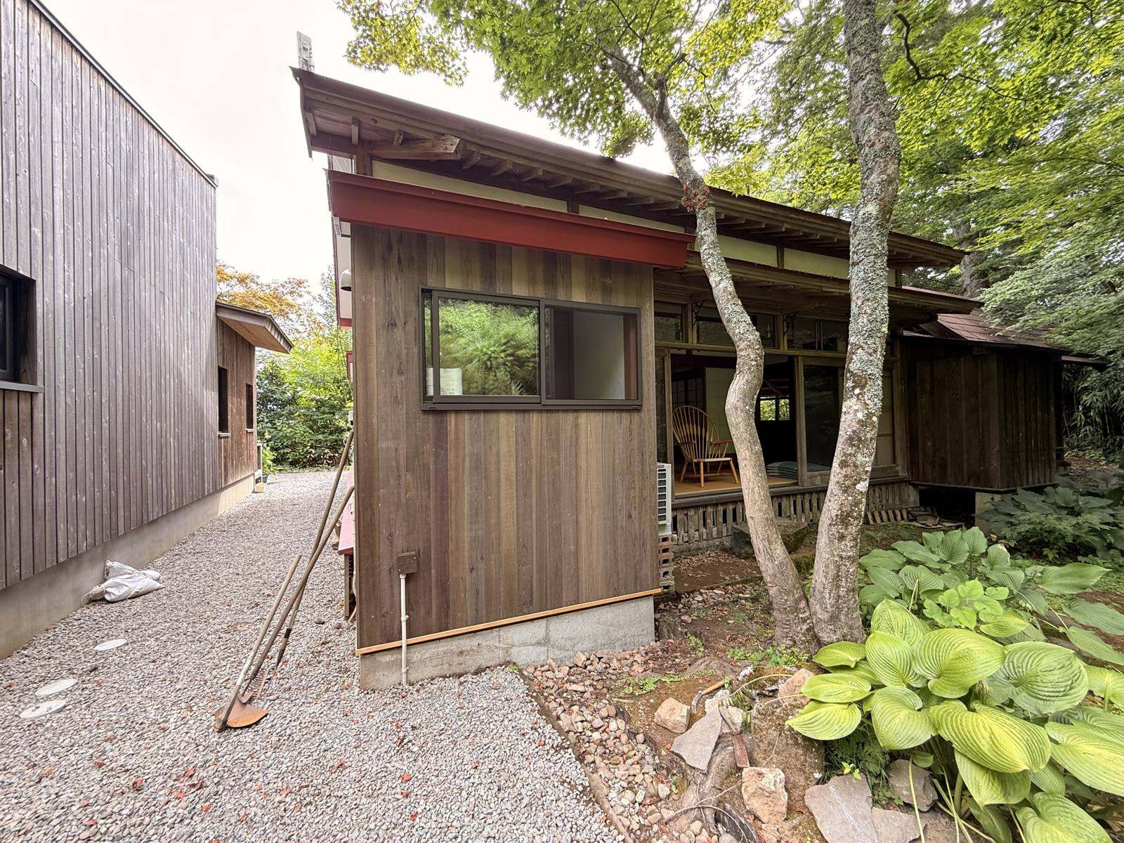【三種町】離れのトイレと洗面ができました ─ 和風の建物になじむ外観と、冬の凍結に備えた断熱 写真2
